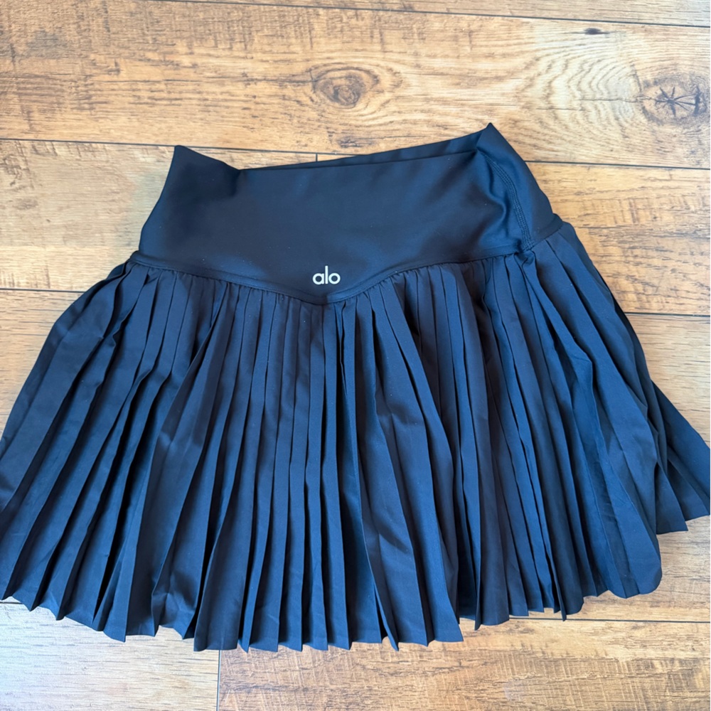 Alo Black Pleated Skirt, size L